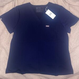 FIGS navy top  - Large Petite
